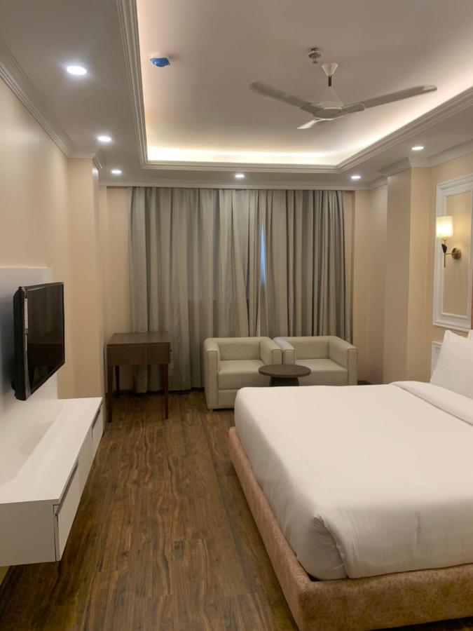 Claret Inn & Suite دالهوزي المظهر الخارجي الصورة